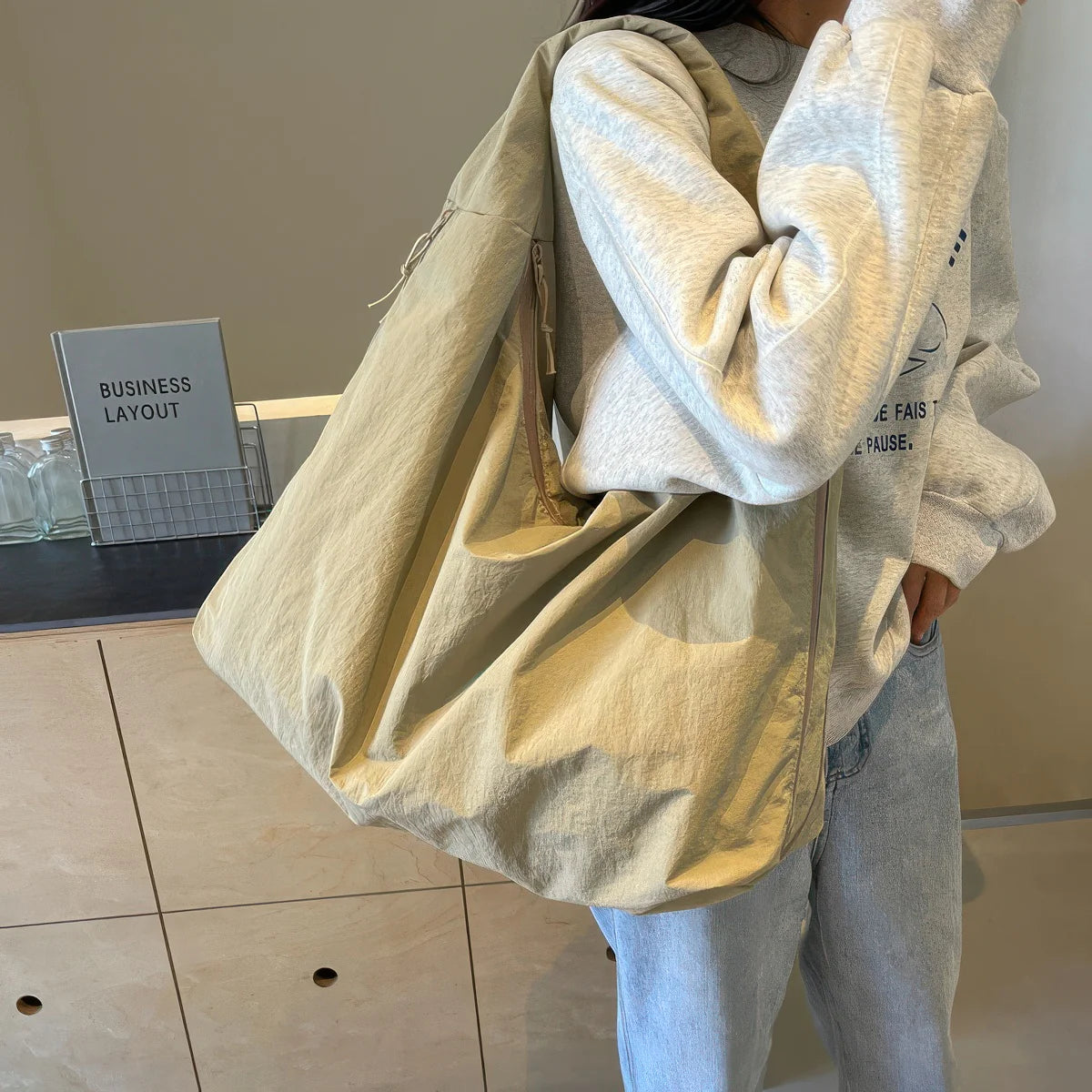#Color_Khaki