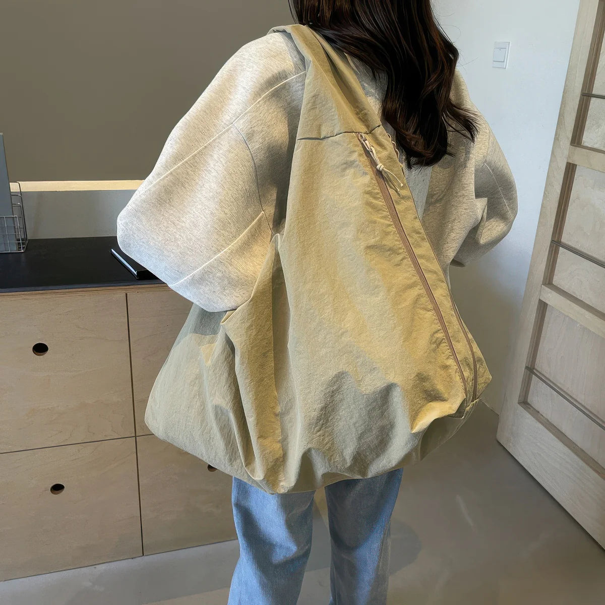 #Color_Khaki