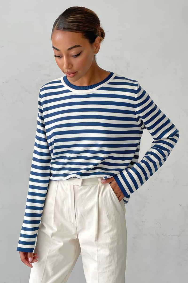 Crew neck striped knitted sweater