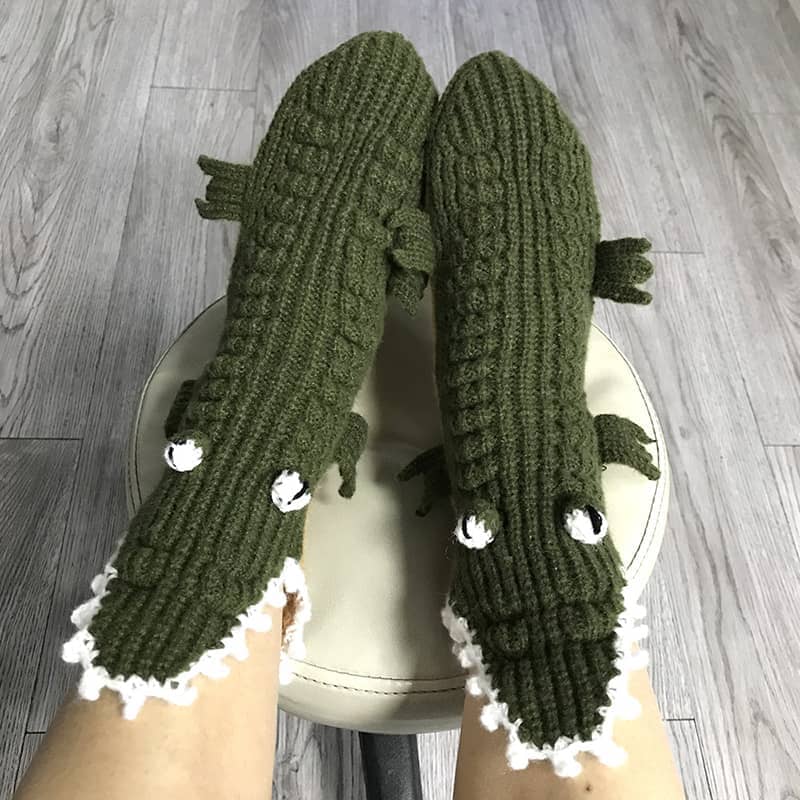 Crocodile socks