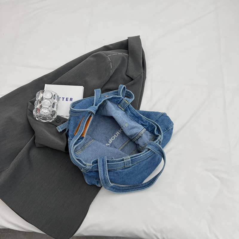 Commuter Denim Tote Bag with Spacious Capacity