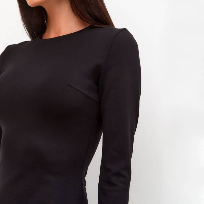 Black waist long sleeve knitted dress