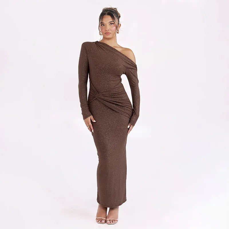 Off-shoulder long-sleeved gathered slim dress
