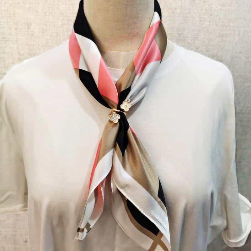 Fashion silk scarf Pink | IFAUN