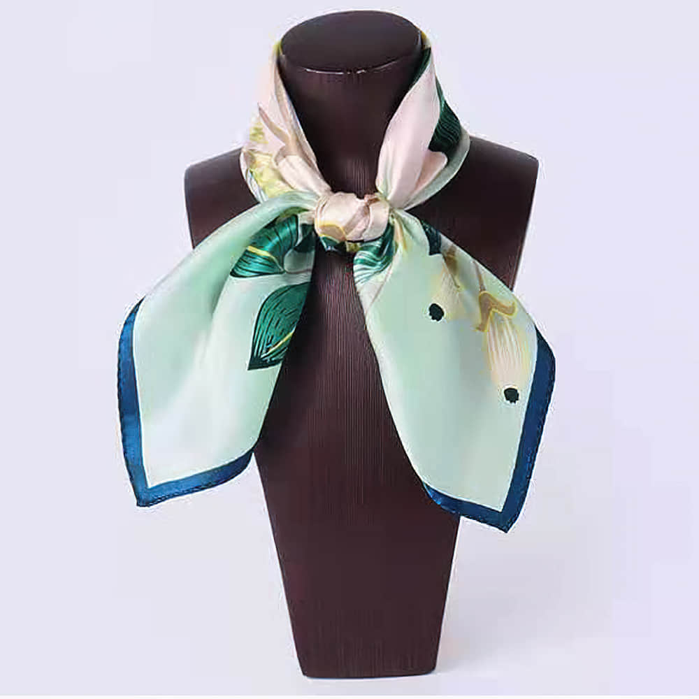 Fashion silk scarf Pale green | IFAUN