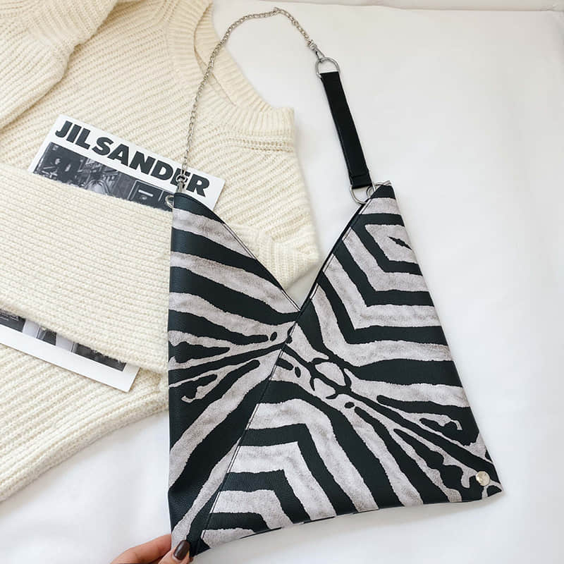 Personalized retro women's bag texture tote bag Zebra | IFAUN