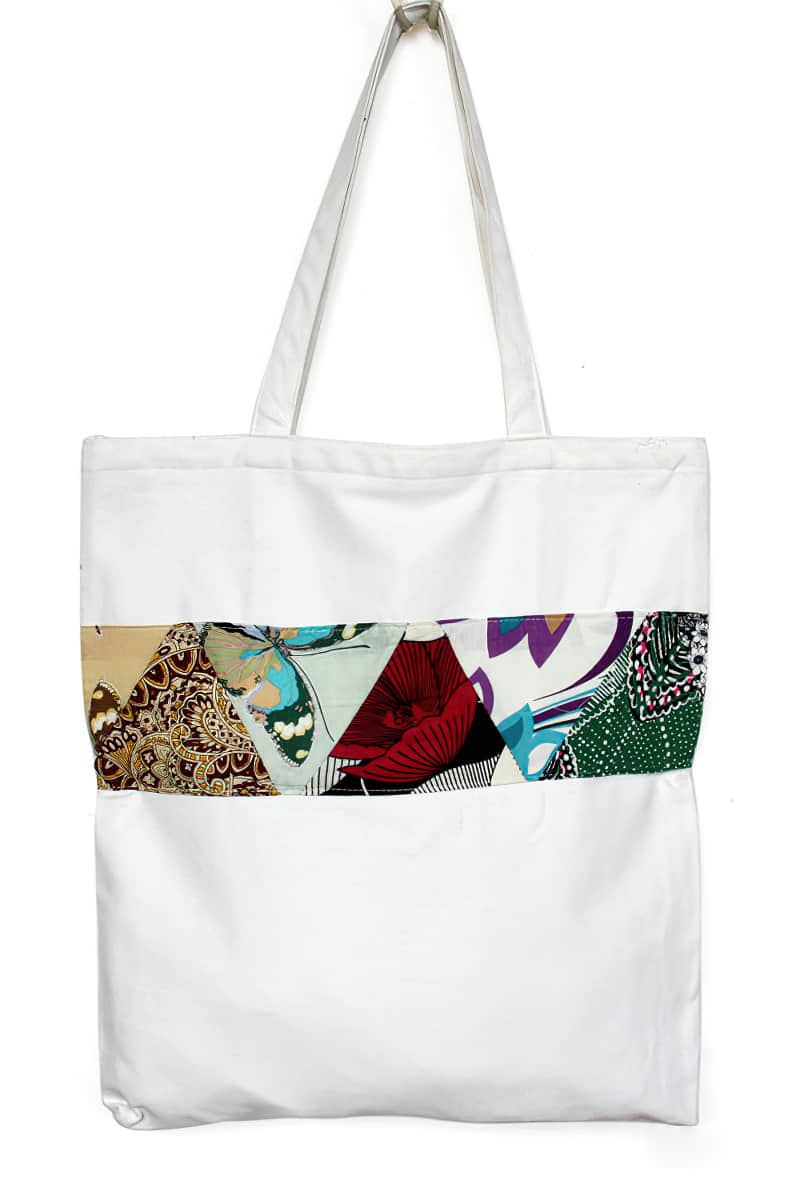 Printed patchwork canvas bag White | IFAUN