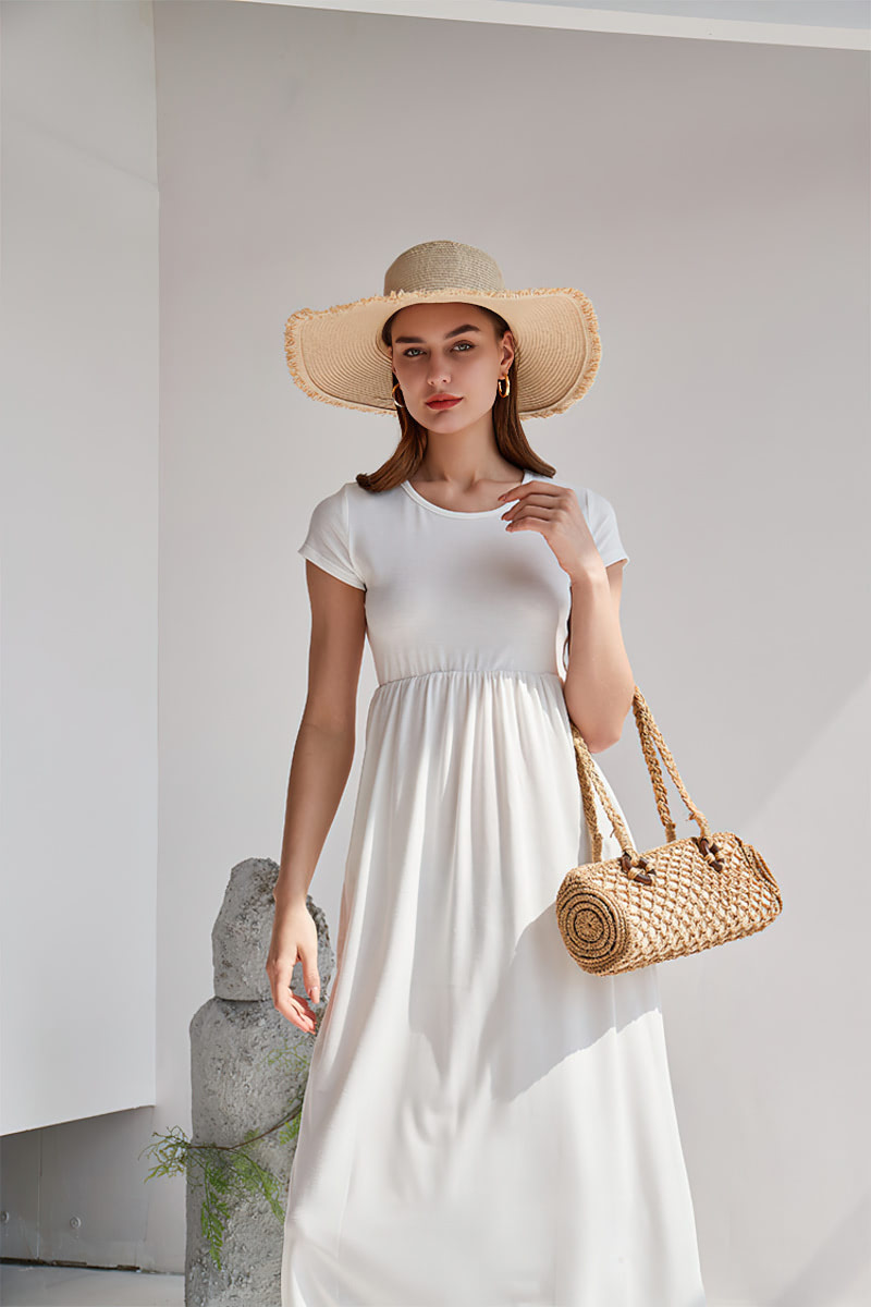 Vintage tote straw bag