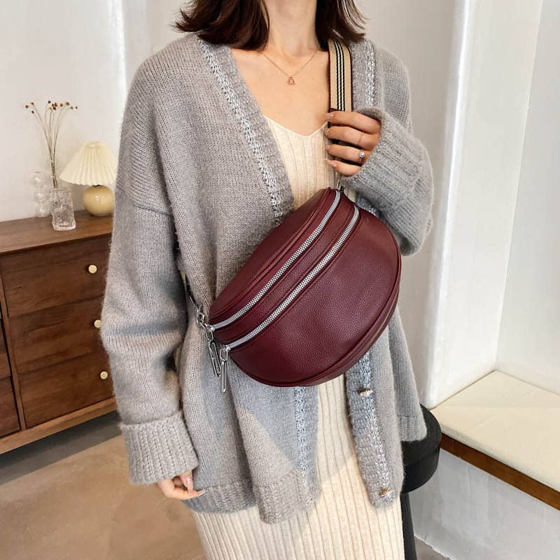 Women's wide shoulder bag