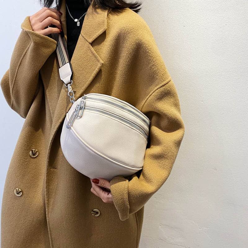 Women's wide shoulder bag