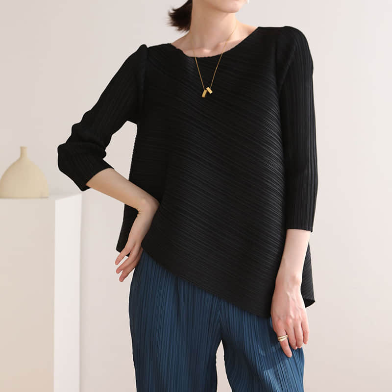 Loose, comfortable, fresh and stylish women's T-shirt Black / One Size | IFAUN