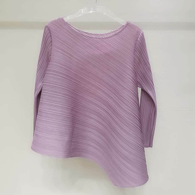 Loose, comfortable, fresh and stylish women's T-shirt Plum / One Size | IFAUN