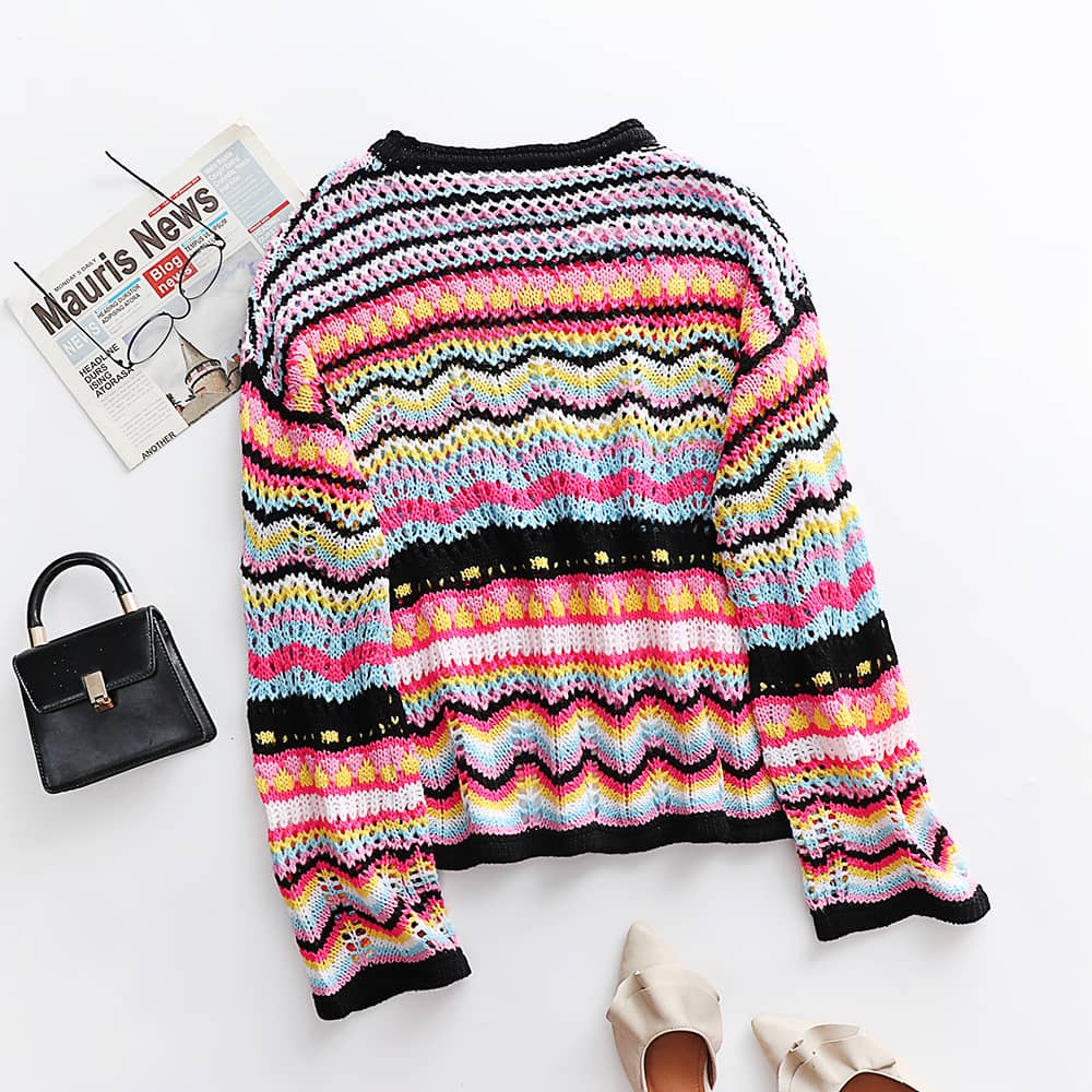 Round neck striped sweater for women