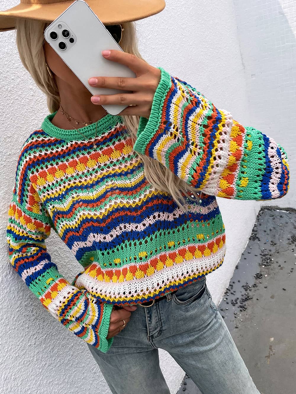 Round neck striped sweater for women