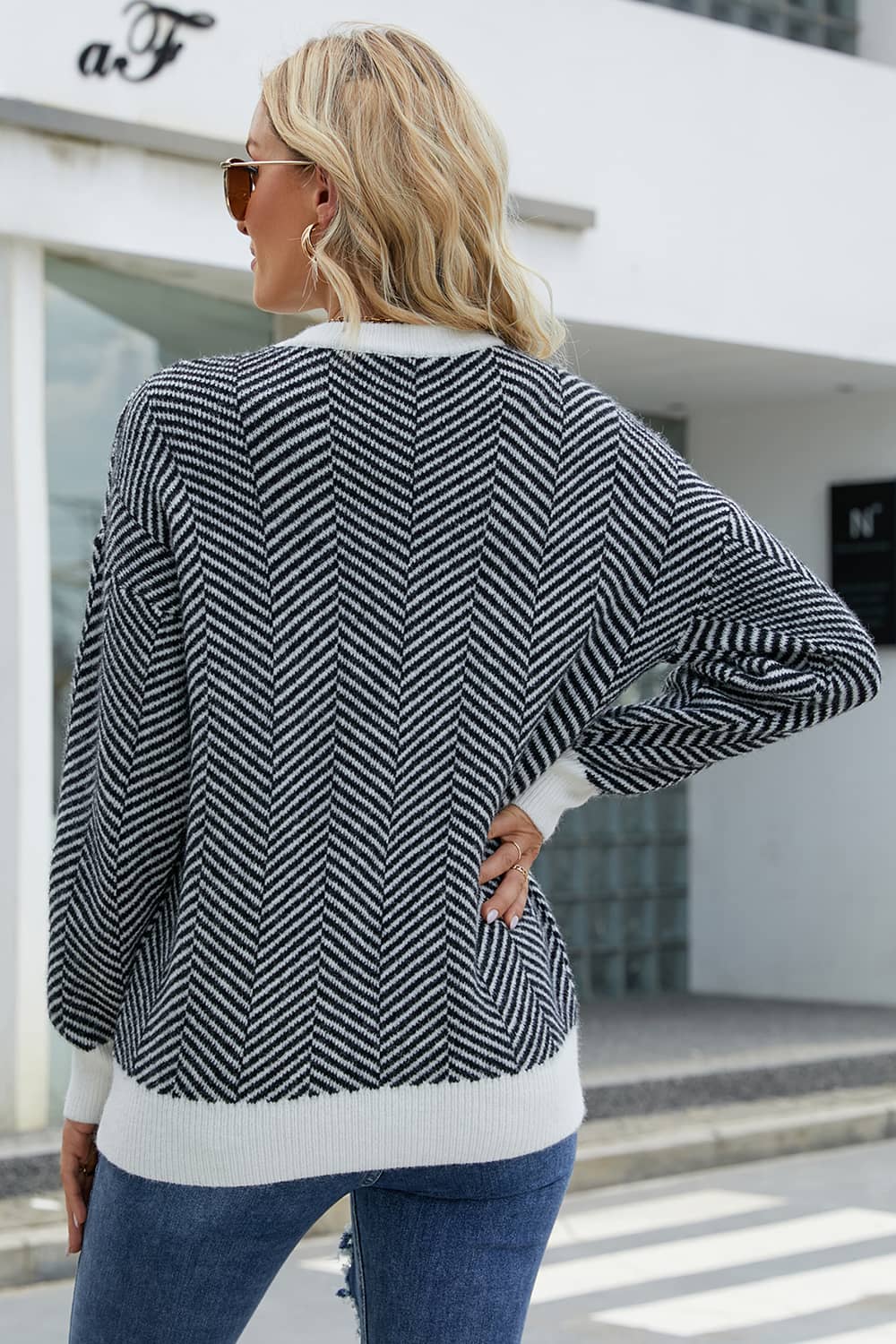 Long Sleeve Round Neck Fashion Knit Striped Sweater