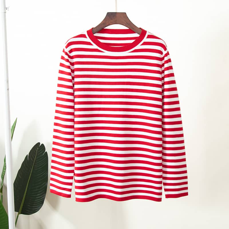 Crew neck striped knitted sweater