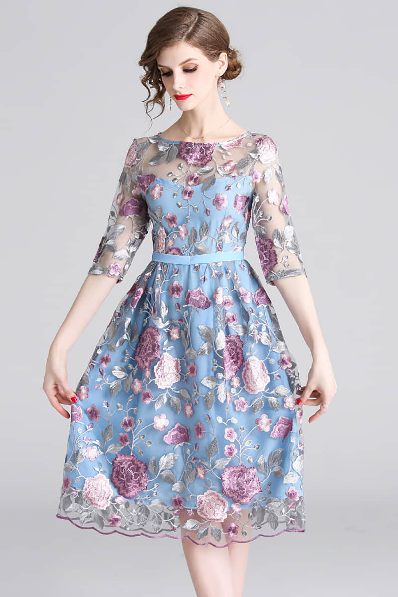 Spring and summer embroidered dress M | IFAUN