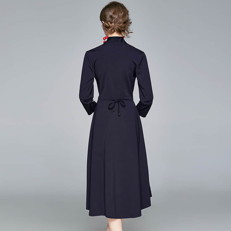 Spring V-neck embroidered dress  | IFAUN