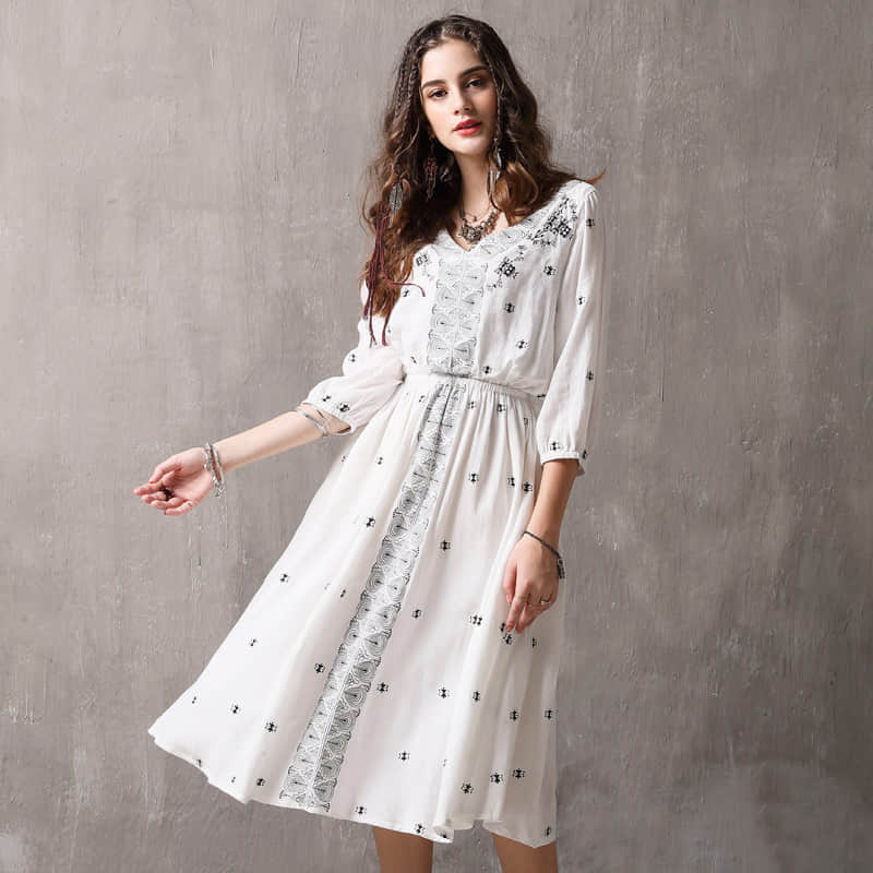 Vintage embroidered three-quarter sleeve dress  | IFAUN