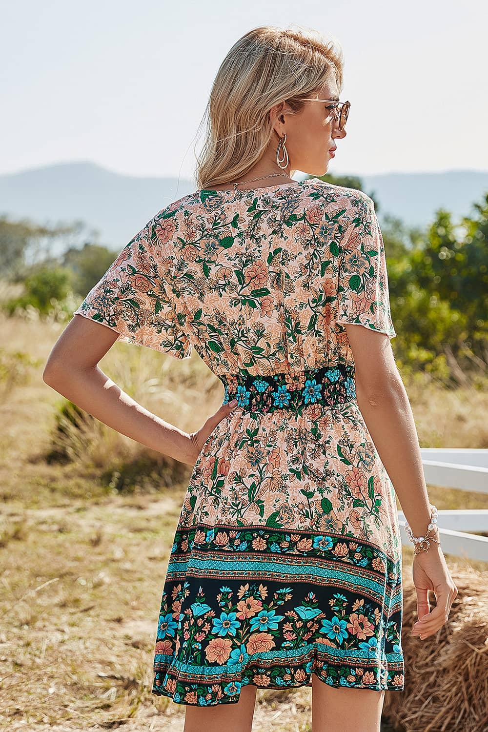 High-waisted V-neck short-sleeved boho print dress  | IFAUN
