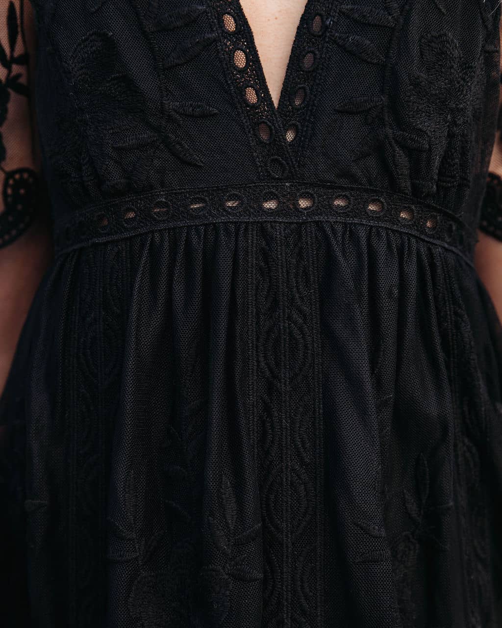 #Color_Black