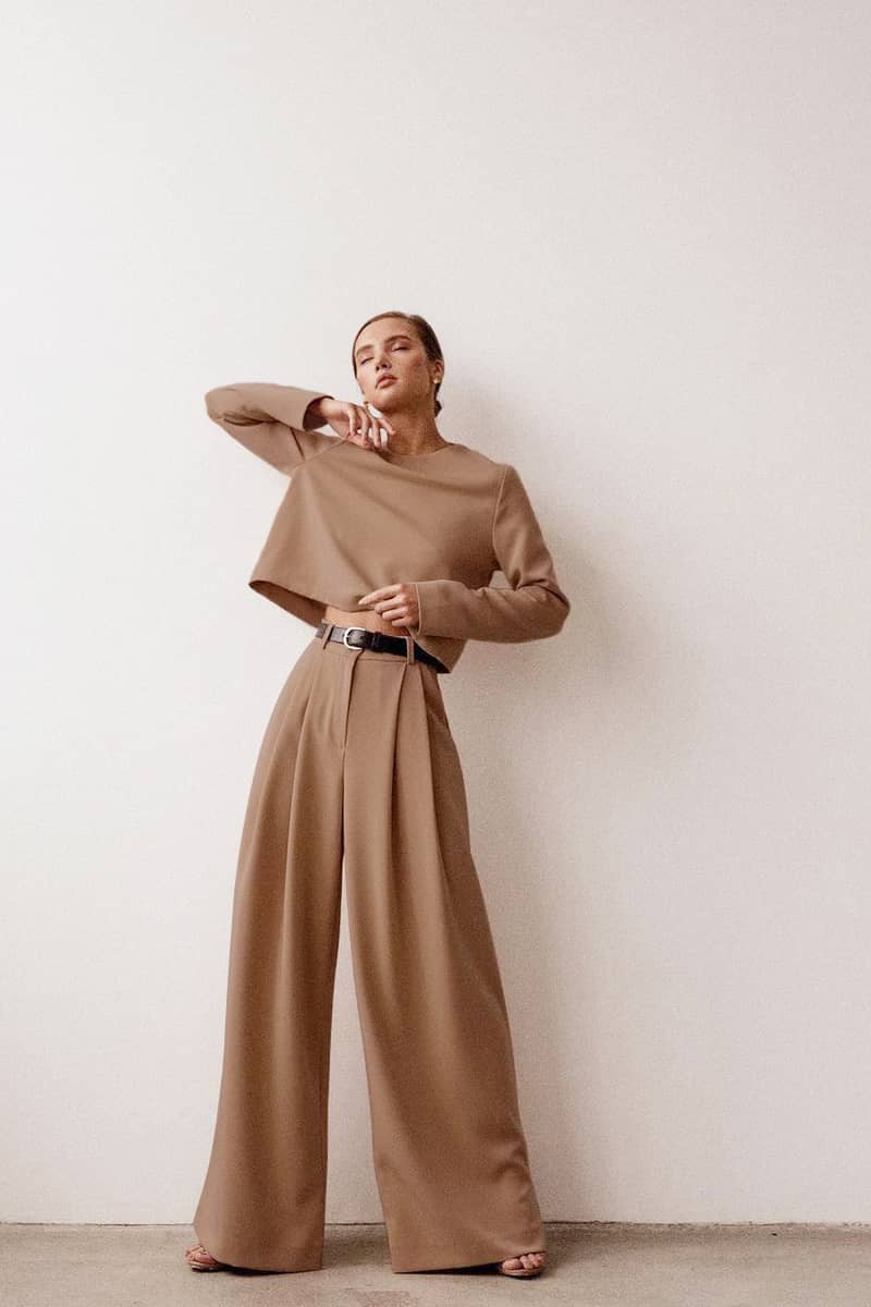 Two-piece leisure suit with round neck and wide legs Peru / S | IFAUN