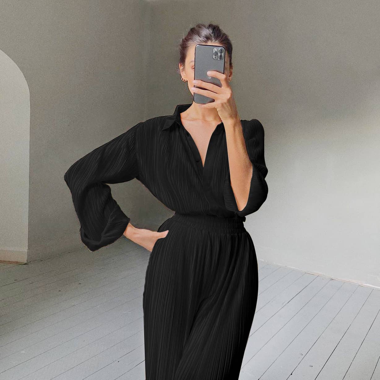 Lazy style pleated 2-piece suit for women